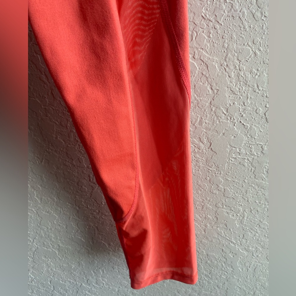 Gymshark Leggings in Coral ~ Size Medium - Picture 2 of 7